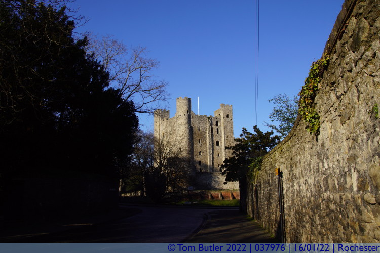 Photo ID: 037976, Approaching the castle, Rochester, England