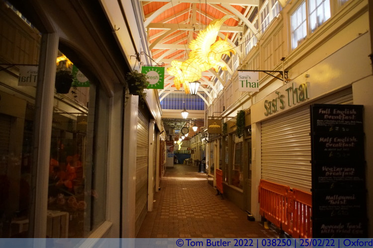 Photo ID: 038250, Inside the covered market, Oxford, England