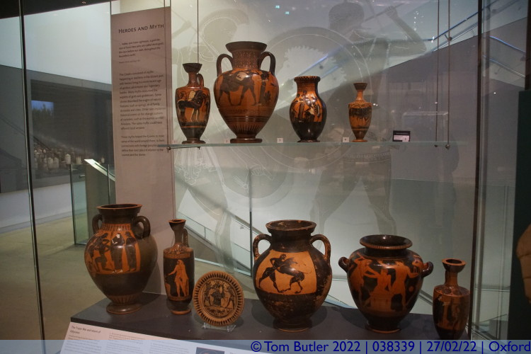 Photo ID: 038339, Greek urns, Oxford, England