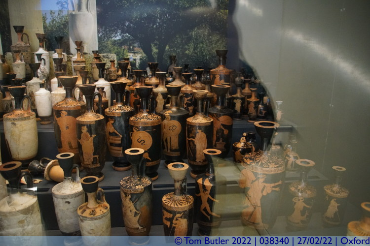 Photo ID: 038340, Funerary pots, Oxford, England