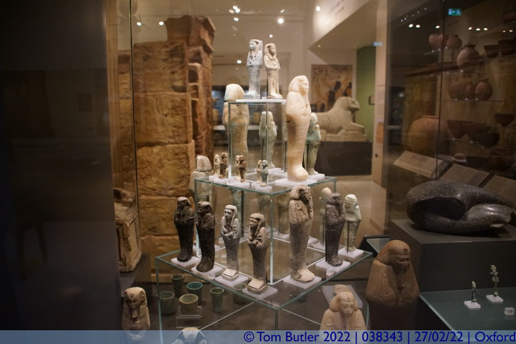 Photo ID: 038343, Little mummies, Oxford, England