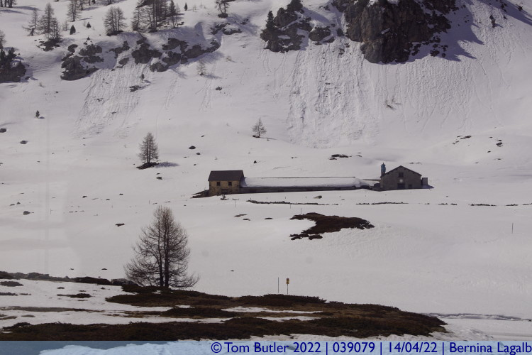 Photo ID: 039079, Lodge in the distance, Bernina Lagalb, Switzerland