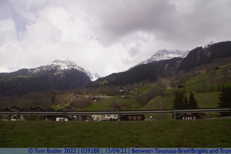 Photo ID: 039288, Alongside the peaks, Between Tavanasa-Breil/Brigels and Trun, Switzerland