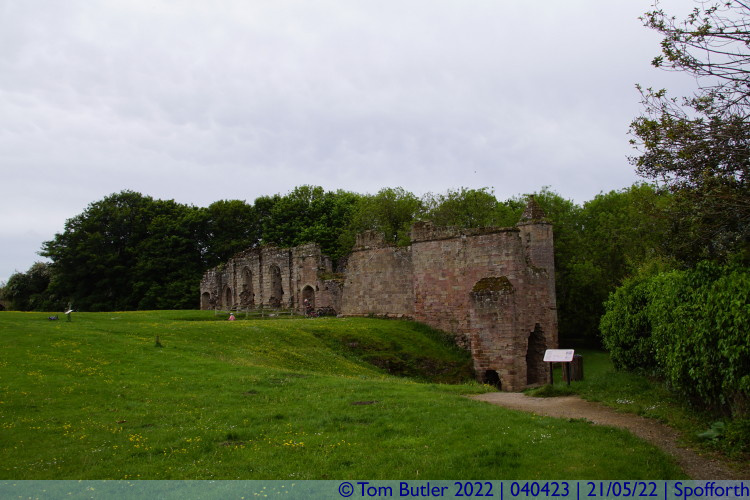 Photo ID: 040423, Approaching the ruins, Spofforth, England
