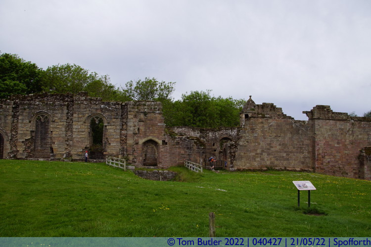 Photo ID: 040427, Ruins of the castle, Spofforth, England