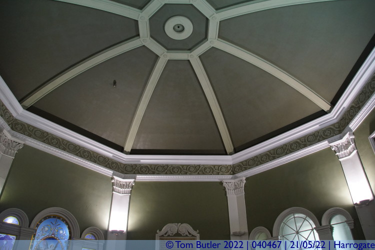 Photo ID: 040467, Dome of the pump room, Harrogate, England