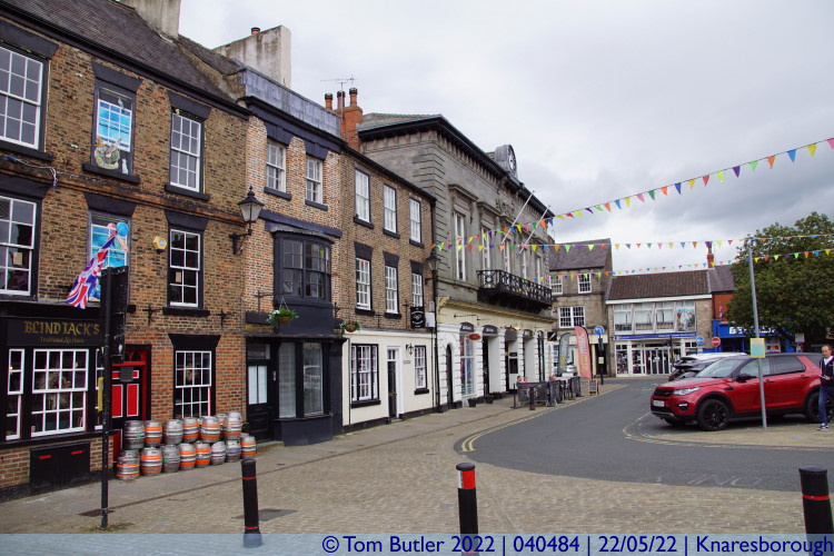 Photo ID: 040484, Town Hall and pub, Knaresborough, England