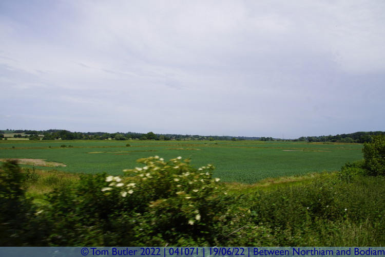 Photo ID: 041071, Sussex farmland, Between Northiam and Bodiam, England