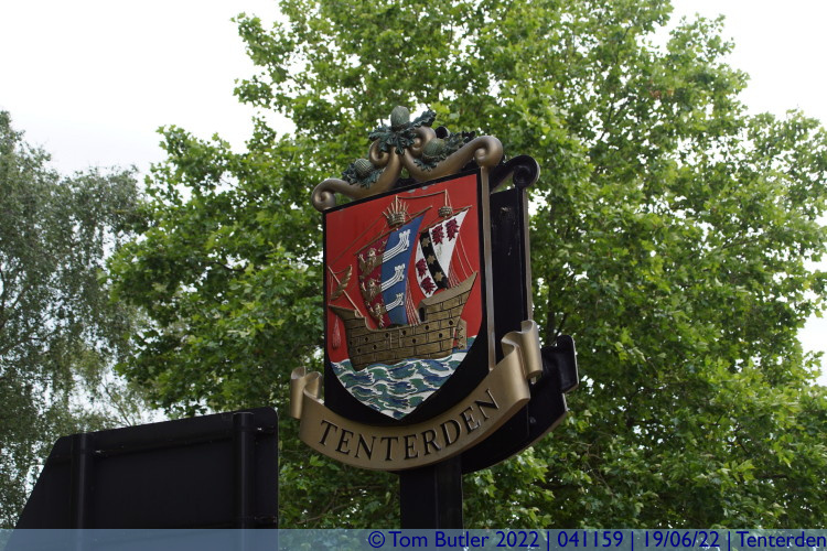 Photo ID: 041159, Town sign, Tenterden, England
