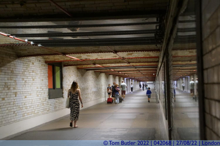 Photo ID: 042068, The South Ken Subway, London, England