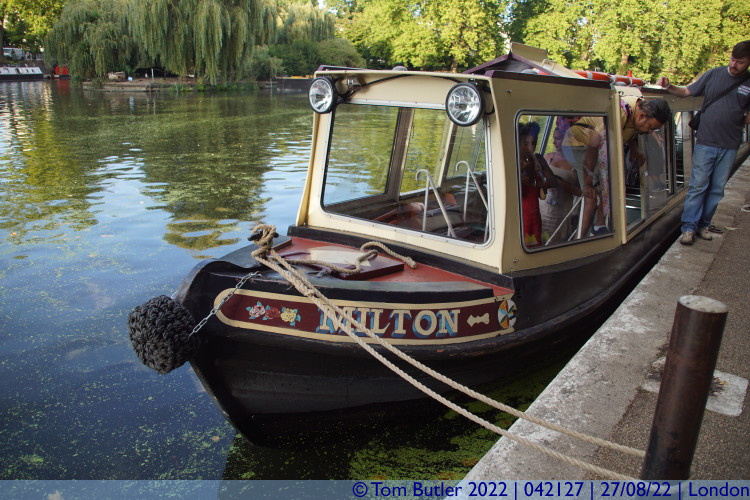Photo ID: 042127, London Waterbus, London, England