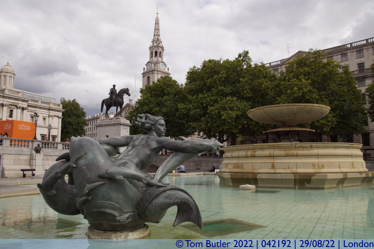 Photo ID: 042192, Drought deactivated fountains, London, England