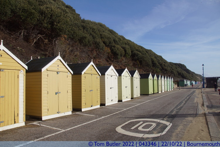 Photo ID: 043346, Beach huts, Bournemouth, England