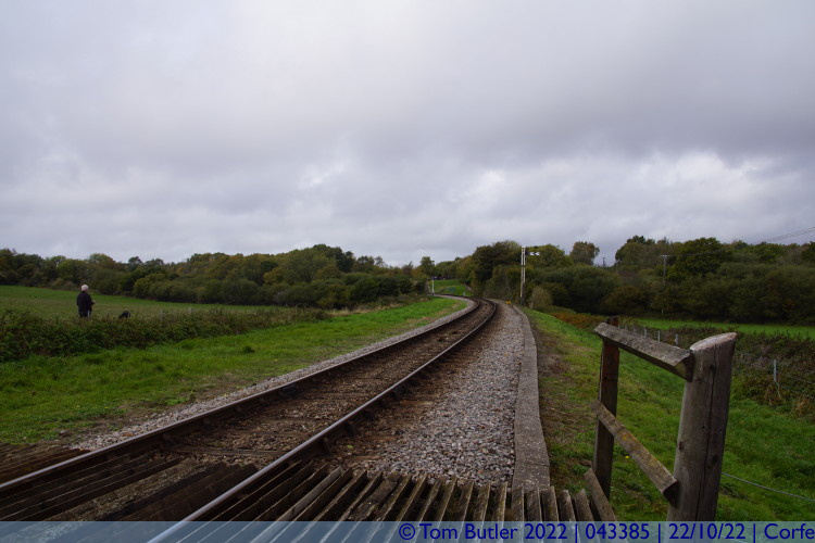 Photo ID: 043385, Crossing the tracks, Corfe, England