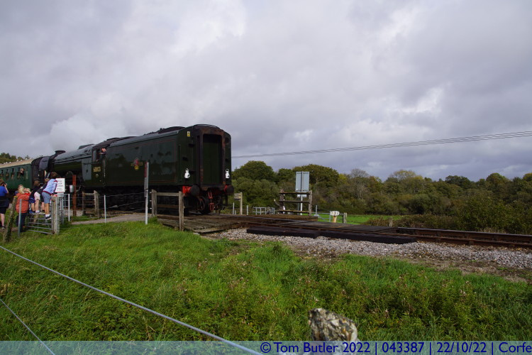 Photo ID: 043387, Approaching Train, Corfe, England