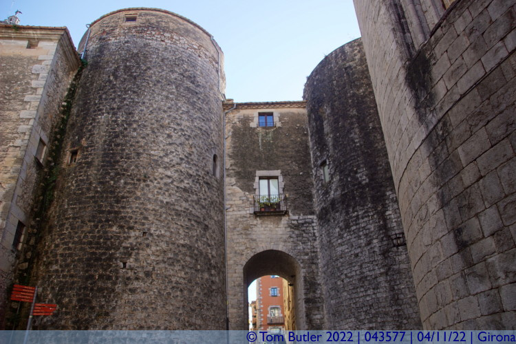 Photo ID: 043577, Portal de Sobreportes, Girona, Spain