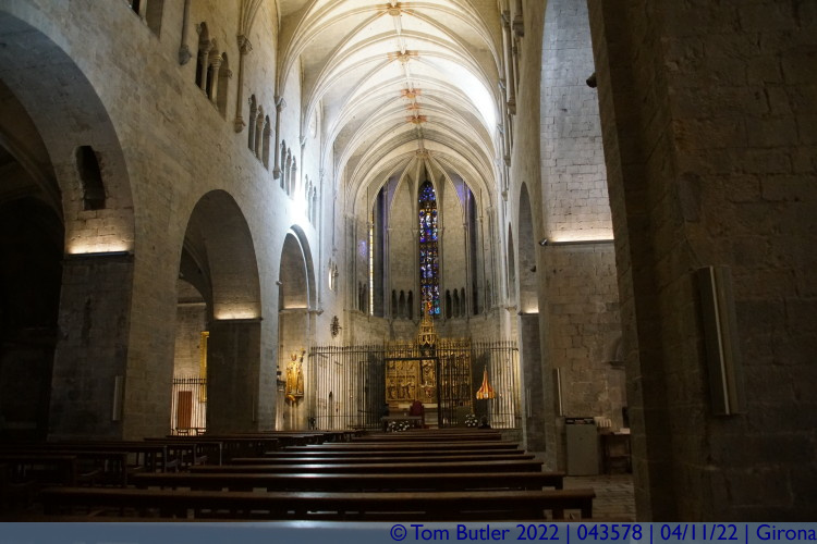 Photo ID: 043578, Inside the Basilica, Girona, Spain