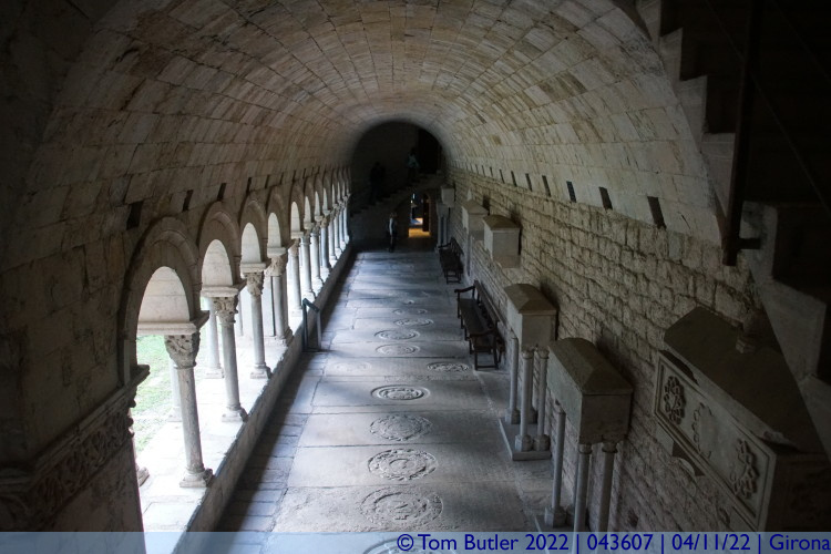 Photo ID: 043607, Looking down the cloister, Girona, Spain
