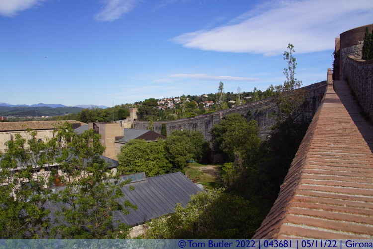 Photo ID: 043681, Looking back along the walls, Girona, Spain