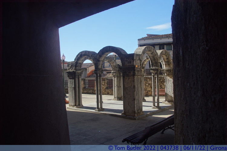 Photo ID: 043738, Rebuilt cloister, Girona, Spain