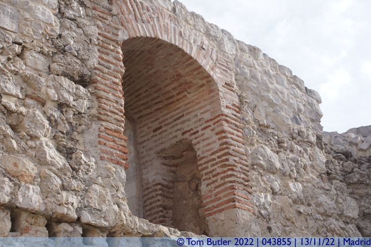 Photo ID: 043855, Brickwork round a doorway, Madrid, Spain