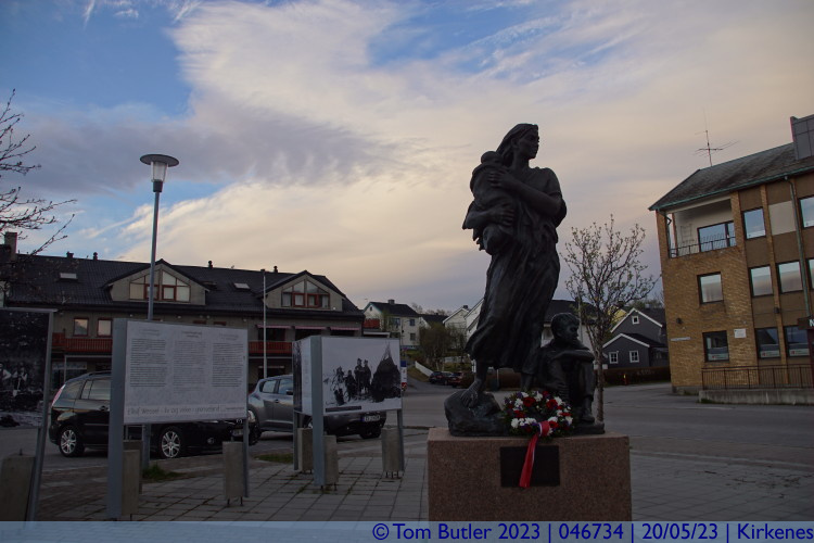 Photo ID: 046734, War Mothers Monument, Kirkenes, Norway