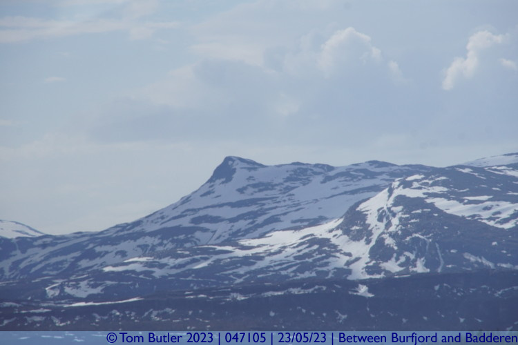 Photo ID: 047105, Spiky peak, Between Burfjord and Badderen, Norway