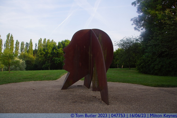Photo ID: 047753, By the Head sculpture, Milton Keynes, England