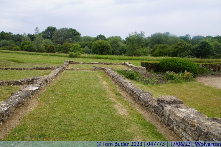 Photo ID: 047773, In the Villa ruins, Wolverton, England