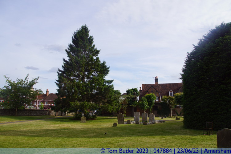 Photo ID: 047884, In the churchyard, Amersham, England