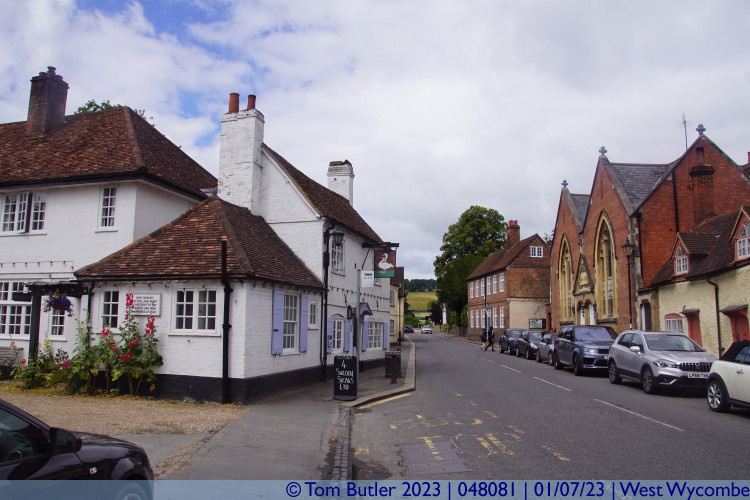Photo ID: 048081, The Swan Inn, West Wycombe, England