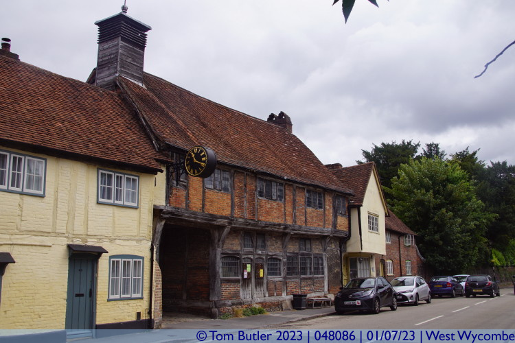 Photo ID: 048086, Ancient building, West Wycombe, England