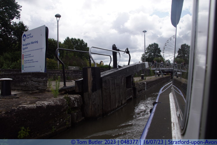 Photo ID: 048377, Entering the lock, Stratford-upon-Avon, England