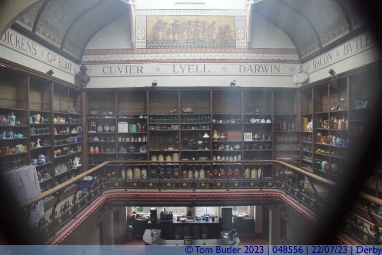 Photo ID: 048556, A cabinet of curiosity, Derby, England
