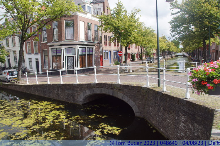 Photo ID: 048640, Canal junction, Delft, Netherlands