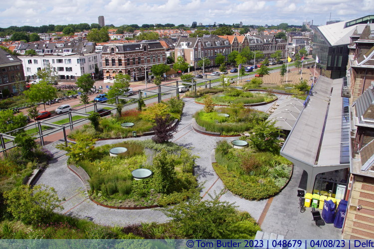 Photo ID: 048679, Garden above the platforms, Delft, Netherlands