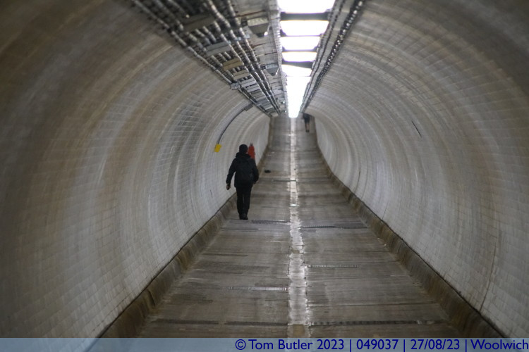Photo ID: 049037, Looking down the tunnel, Woolwich, England