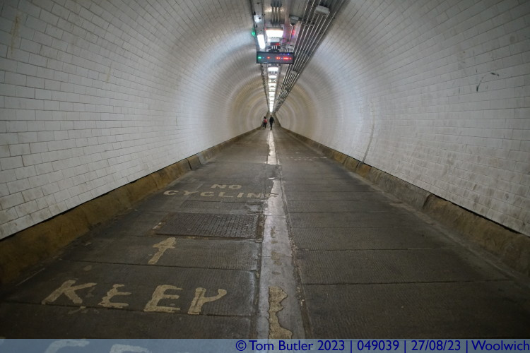 Photo ID: 049039, Northern end of the tunnel, Woolwich, England