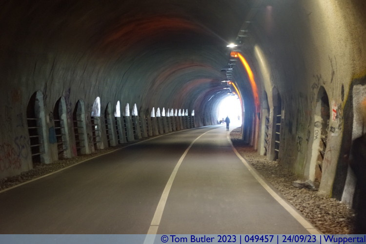 Photo ID: 049457, Light at the end of the tunnel, Wuppertal, Germany