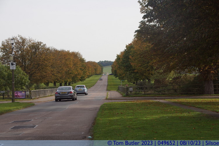 Photo ID: 049652, Looking down the drive, Silsoe, England