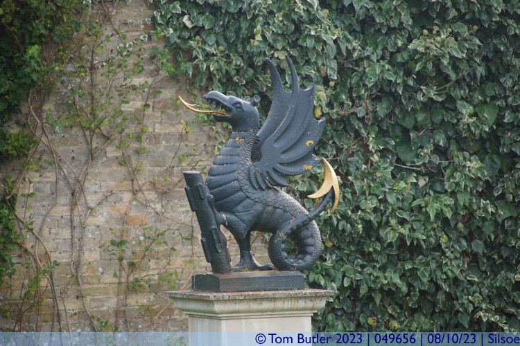 Photo ID: 049656, The Wyvern the de Grey family emblem, Silsoe, England