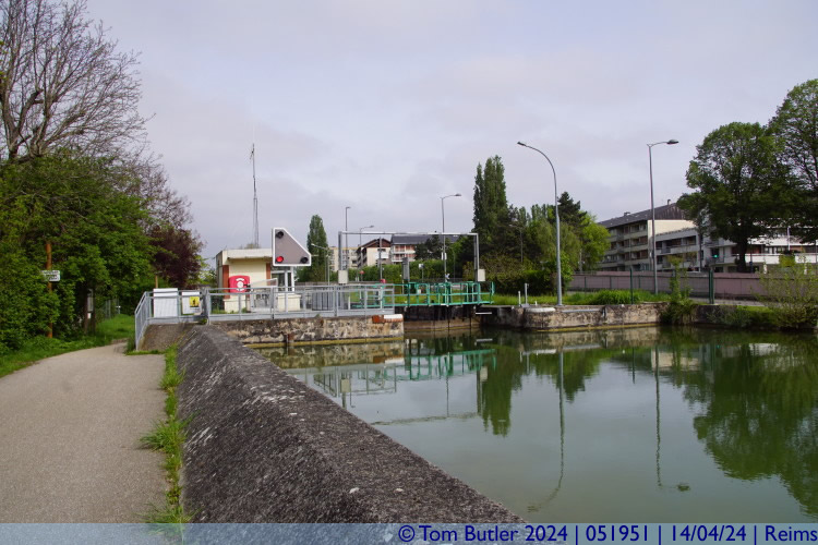 Photo ID: 051951, At the top of Lock number 10, Reims, France