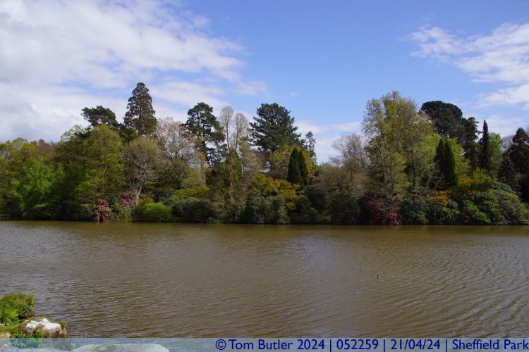 Photo ID: 052259, View from the middle lake bridge, Sheffield Park, England