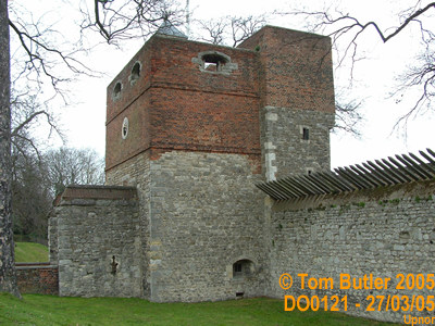 Photo ID: do0121, The entrance tower to Upnor Castle, Upnor, Kent