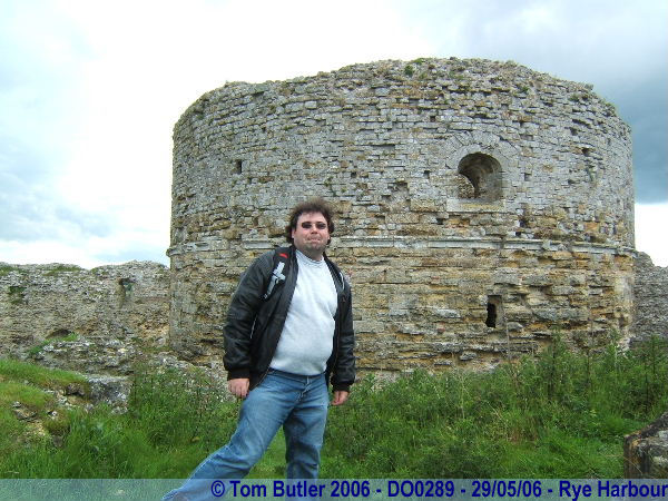 Photo ID: do0289, Me above the ruins, Rye Harbour, East Sussex