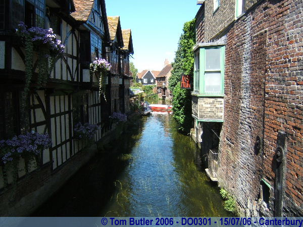Photo ID: do0301, Looking down onto the Stour from Weavers bridge, Canterbury, Kent
