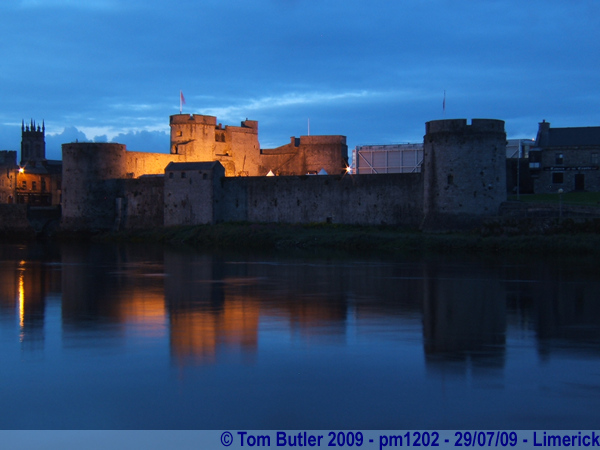 Photo ID: pm1202, King Johns Castle across the Shannon at dusk, Limerick, Ireland