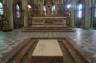 Photo ID: 028433, Grave and Altar (155Kb)