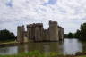 Photo ID: 041104, Bodiam Castle and Moat (140Kb)