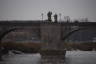 Photo ID: 043929, Statues on the bridge (112Kb)